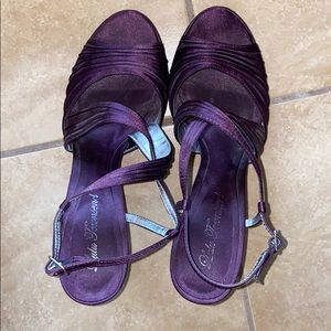 Size 9 purple heels